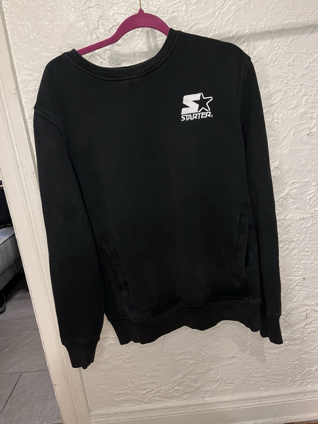 Starter Black Label crew neck size large
