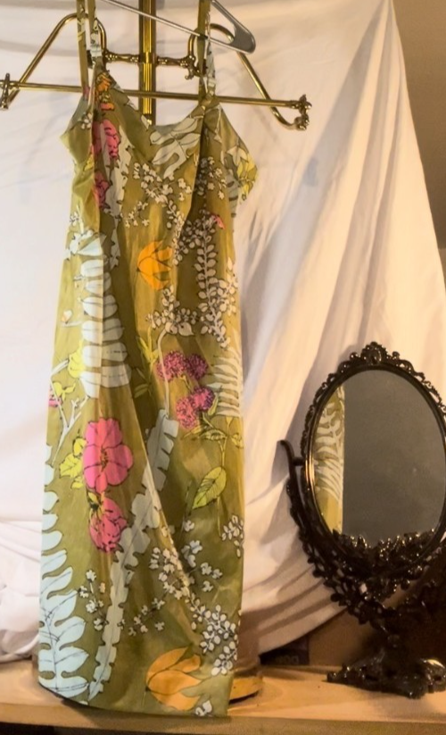 Vanity Fair  Avocado Green Floral 60s dress, See Photos For Measurements