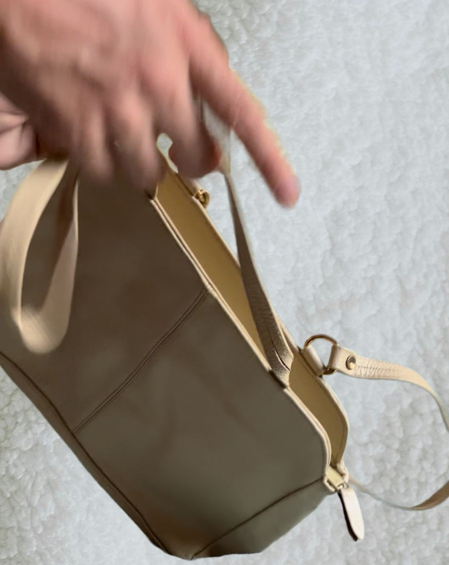 Vintage 90s Beige Leather Top‑Handle Handbag – Structured Front Pocket