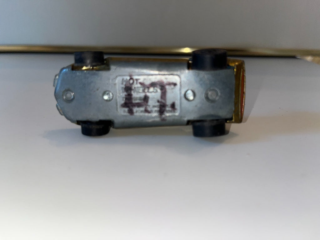 Vintage Mattel Hot Wheels Redline 1968 Turbofire Gold USA and medallion