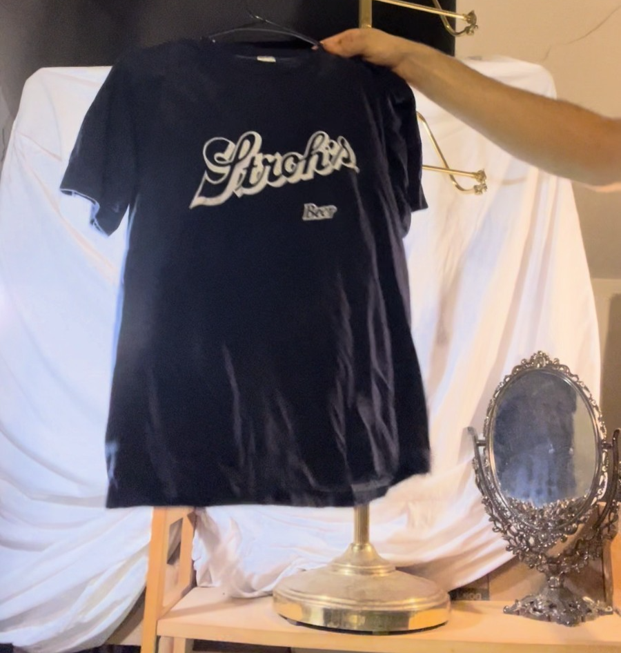 Vintage 80s 90s Stroh’s Beer T‑Shirt Black Graphic Tee Single Stitch Style M