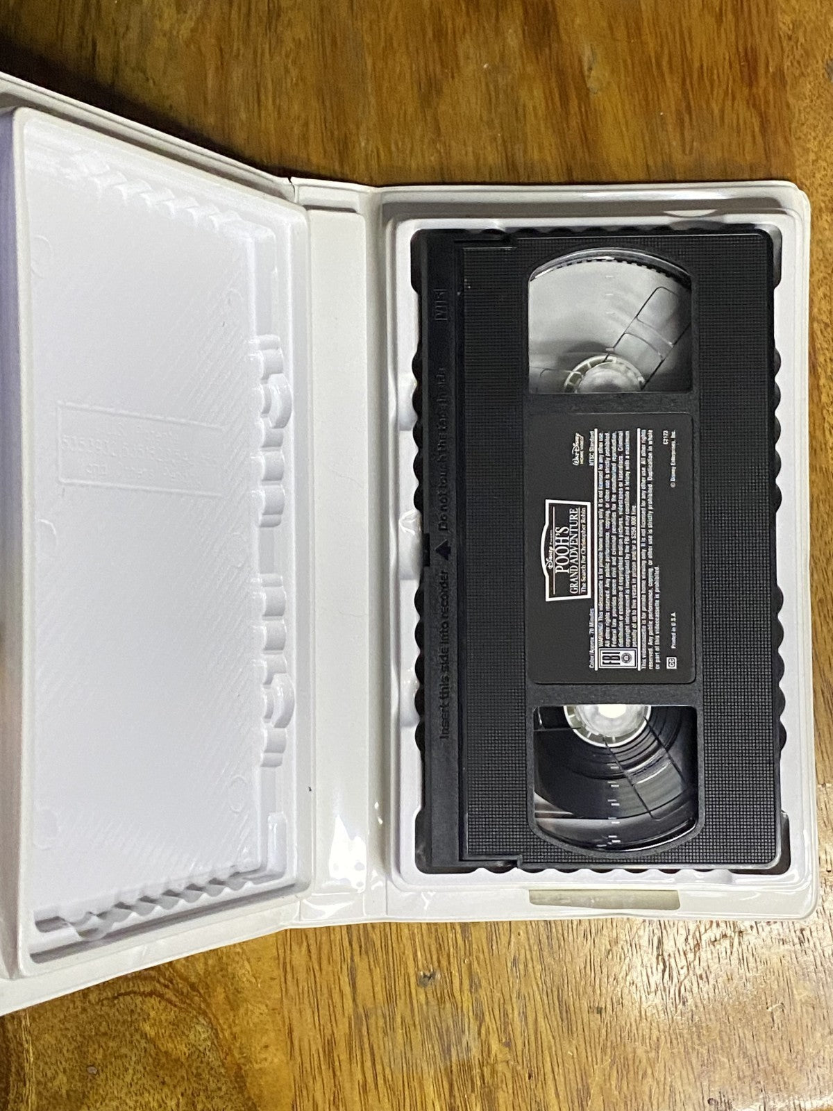 Disney's Pooh's Grand Adventure: The Search for Christopher Robin(VHS) w/inserts