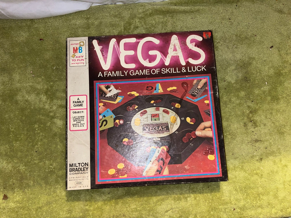 VINTAGE Milton Bradley VEGAS 'A Family Game Of Skill & Luck' 1973 Complete Fun!