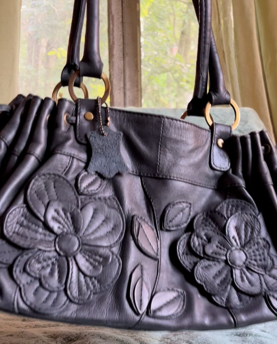 Vintage KG Dark Blue Genuine leather flower applique purse see video for color