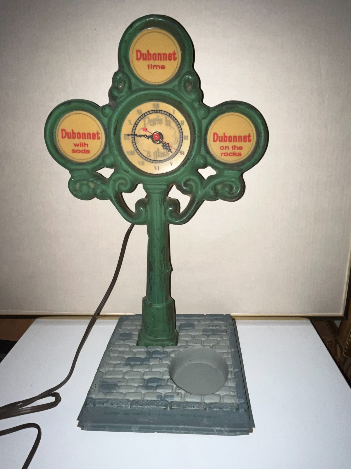 Working VINTAGE DUBONNET Street Lamp Clock French Cafe decor Display, lights up