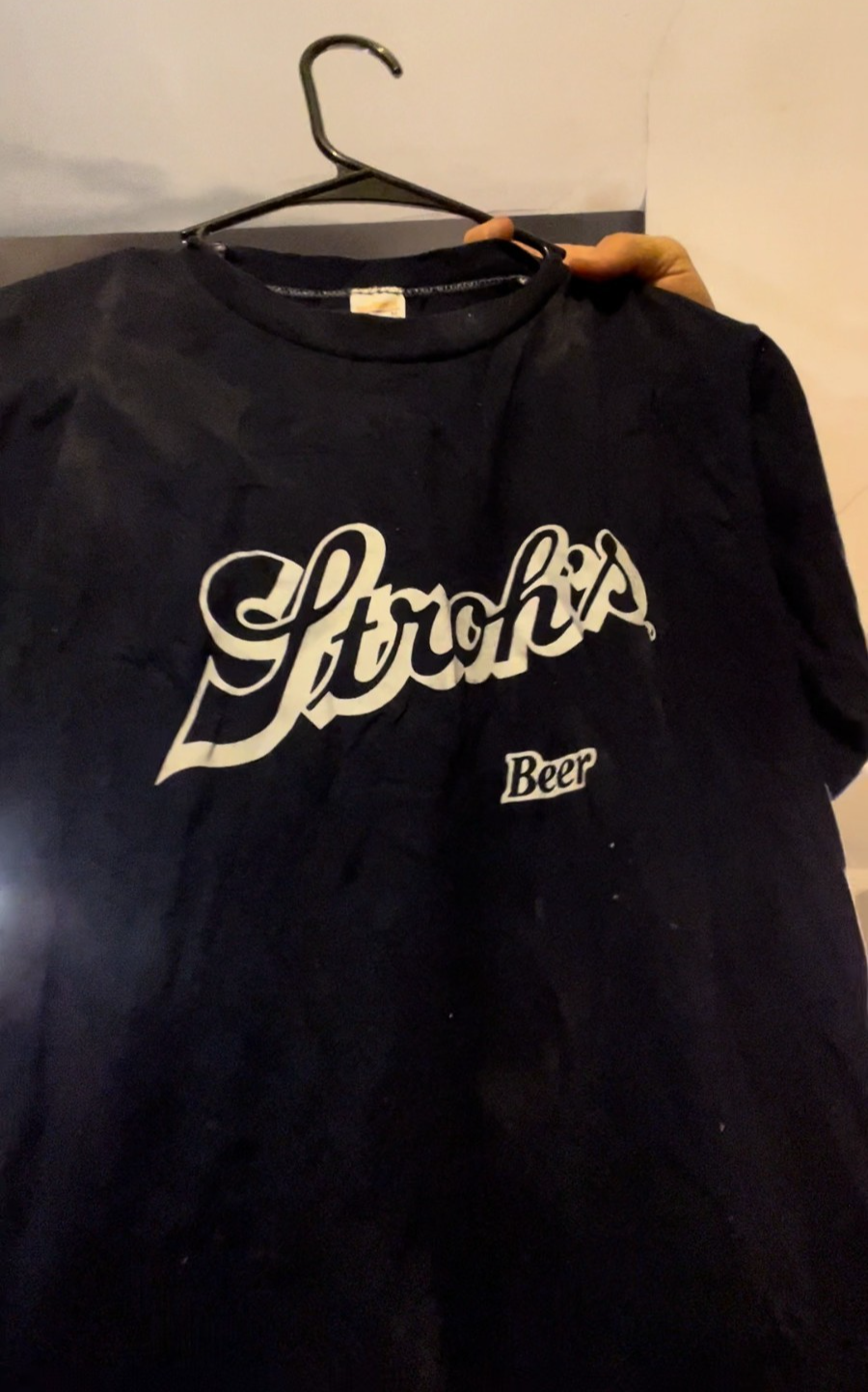 Vintage 80s 90s Stroh’s Beer T‑Shirt Black Graphic Tee Single Stitch Style M
