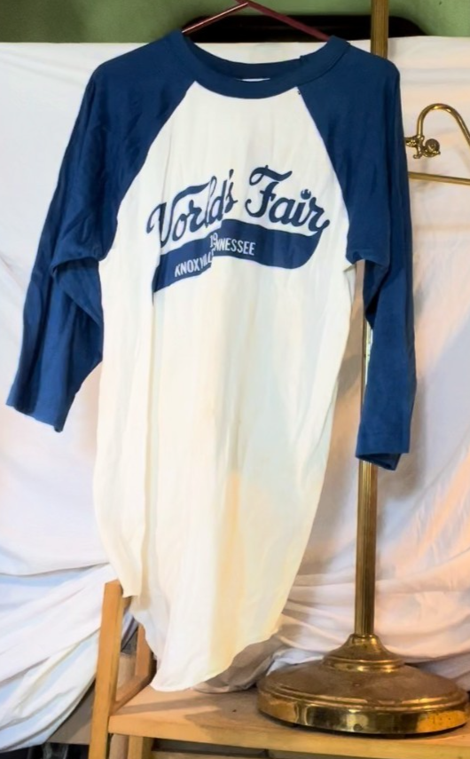 Vintage 1982 World’s Fair Knoxville Raglan Shirt Sportswear L 42‑44 USA Made