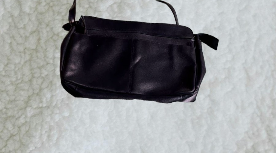 Vintage 1980’s leather rare navy blue color Purse see video for better Colorview