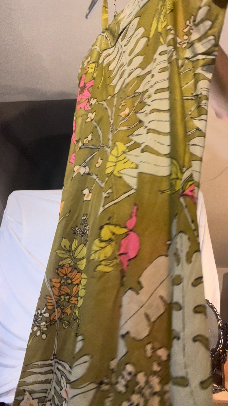 Vanity Fair  Avocado Green Floral 60s dress, See Photos For Measurements