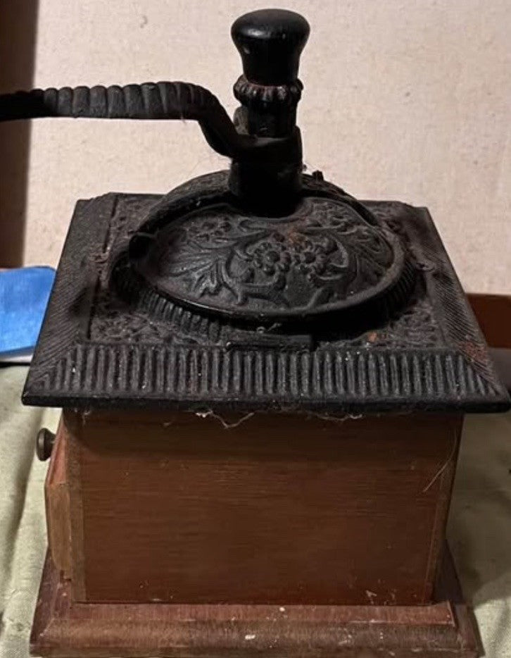 Vintage Cast Iron W/ Wood Hand Crank Coffee Grinder Mill With Mill Drawer