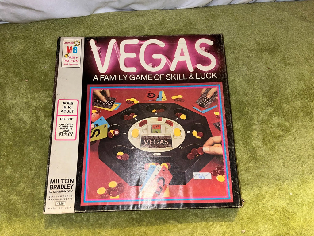 VINTAGE Milton Bradley VEGAS 'A Family Game Of Skill & Luck' 1973 Complete Fun!