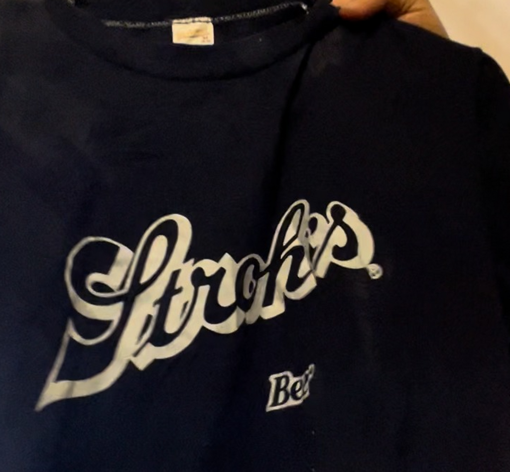 Vintage 80s 90s Stroh’s Beer T‑Shirt Black Graphic Tee Single Stitch Style M