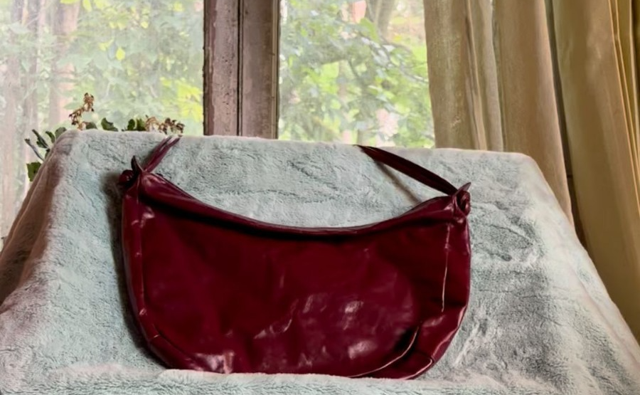 Vintage Burgundy Faux‑Leather Shoulder Bag — Slouchy 90s Style, Single Strap