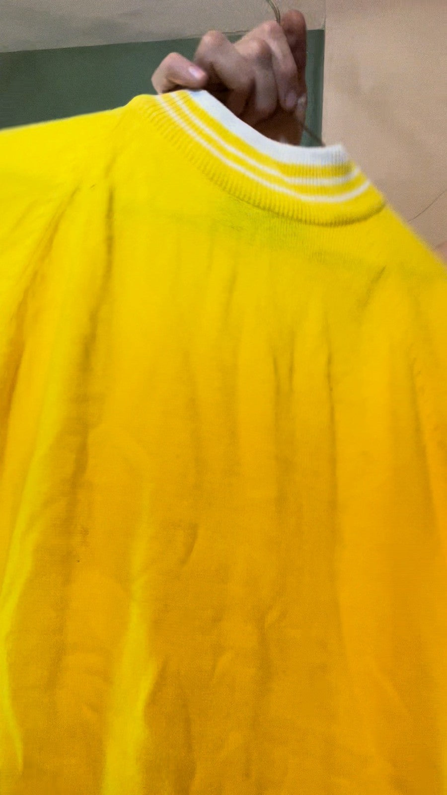 Vintage It’s a Birdie Hand Knit Yellow Sweater Acrylic 70s Full Fashioned Englan