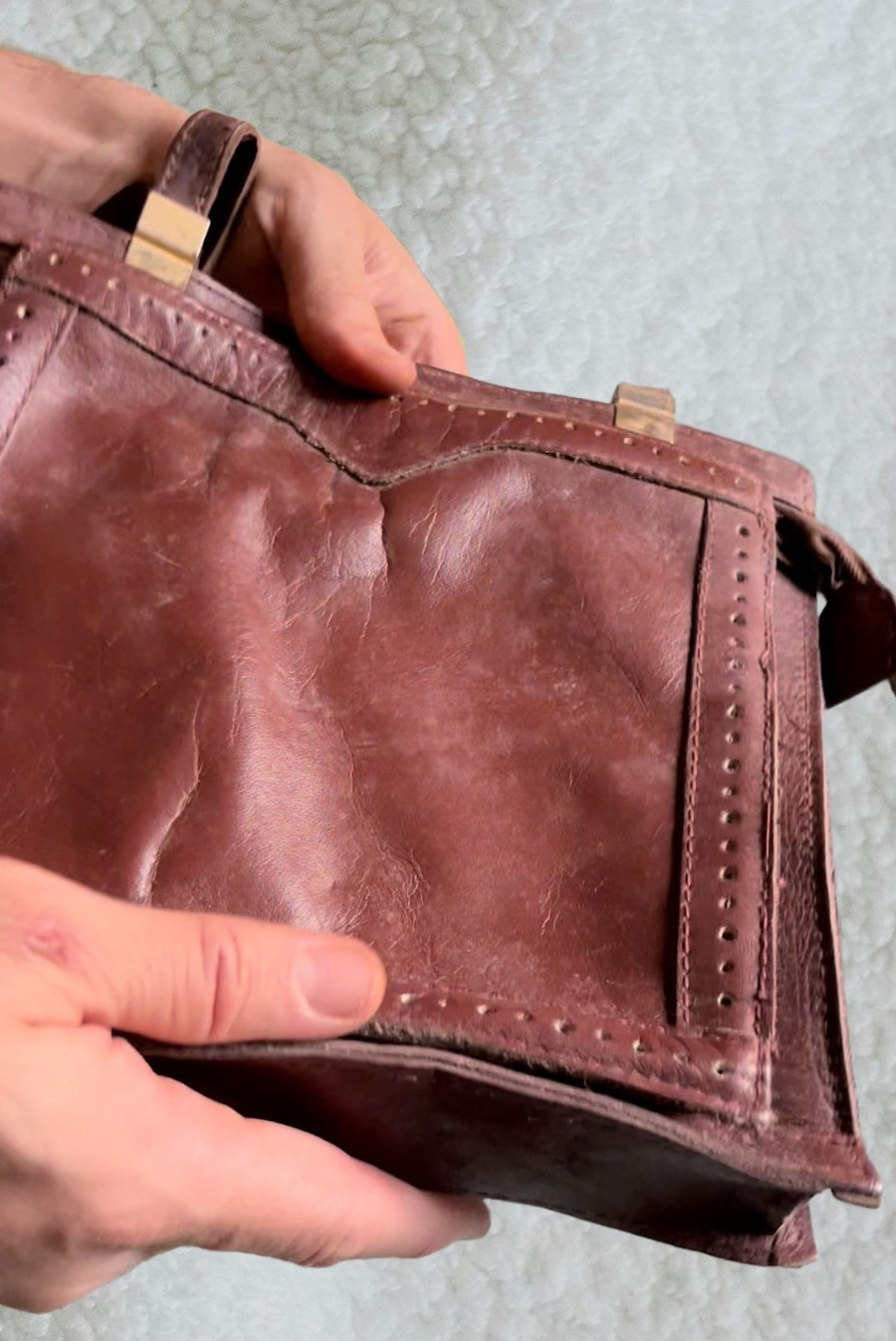 80's Vintage Hong Kong Genuine Leather Saddle‑Stitch Shoulder Bag