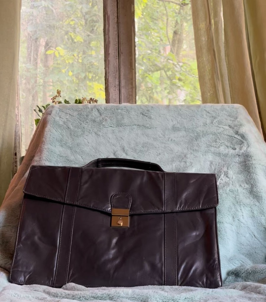 Vintage Dark Brown Leather Briefcase — Gold‑Tone Lock, Satin Lining, Top Handle