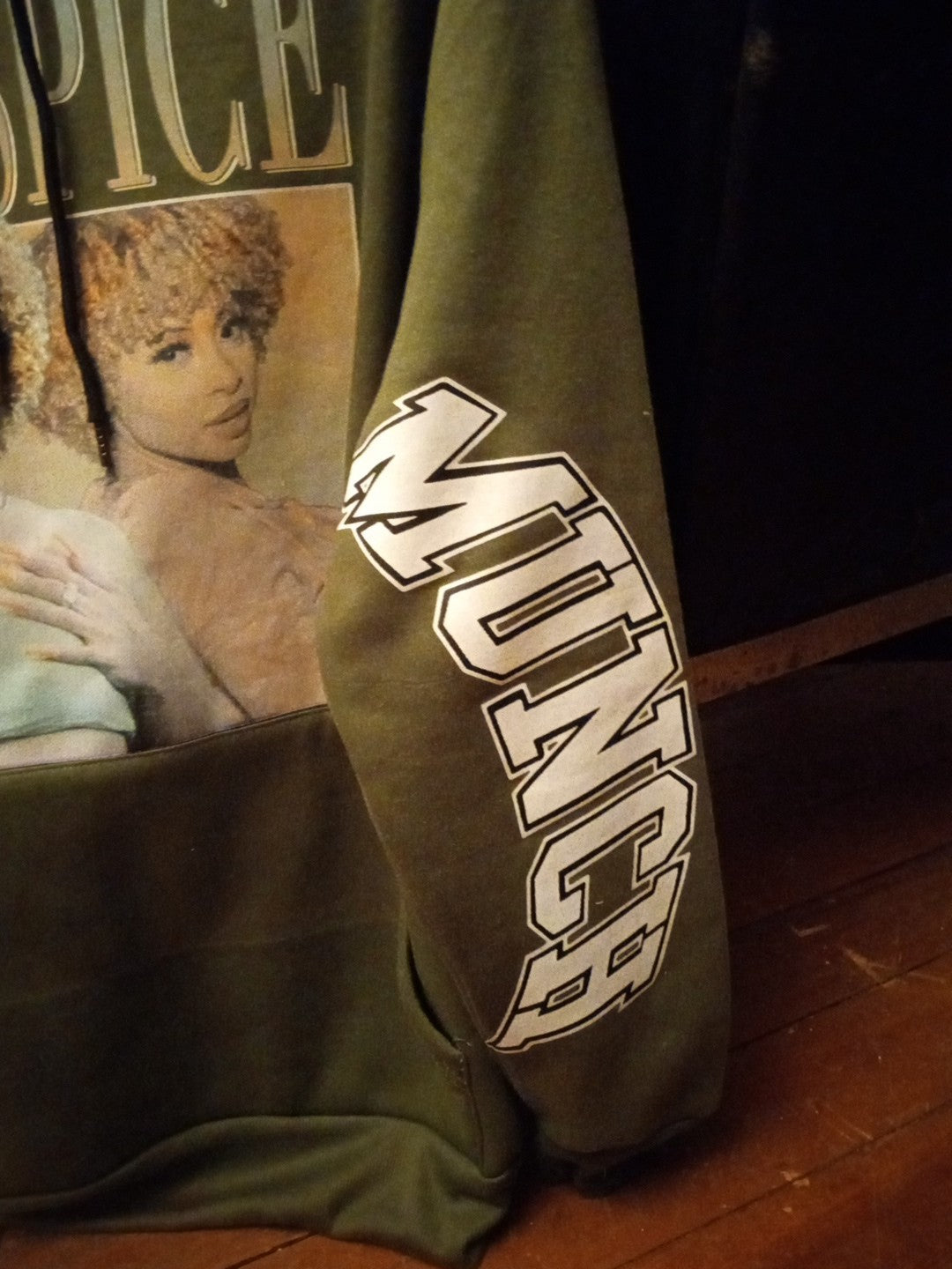 Ice Spice Sweatshirt  Medium Green - RARE Avenue 1975