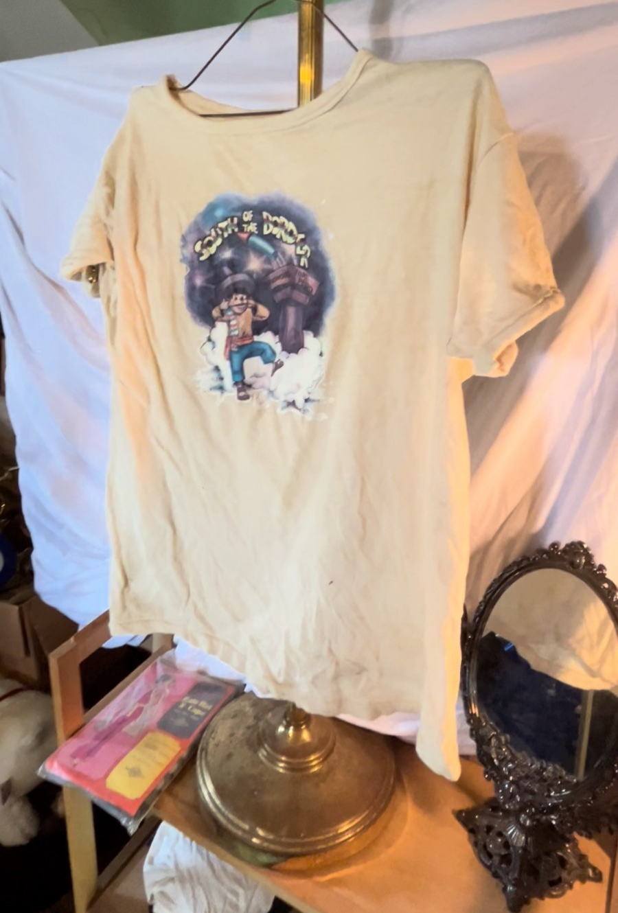 Vintage South of the Border Pedro Tee 80s 90s Tourist Souvenir Graphic USA
