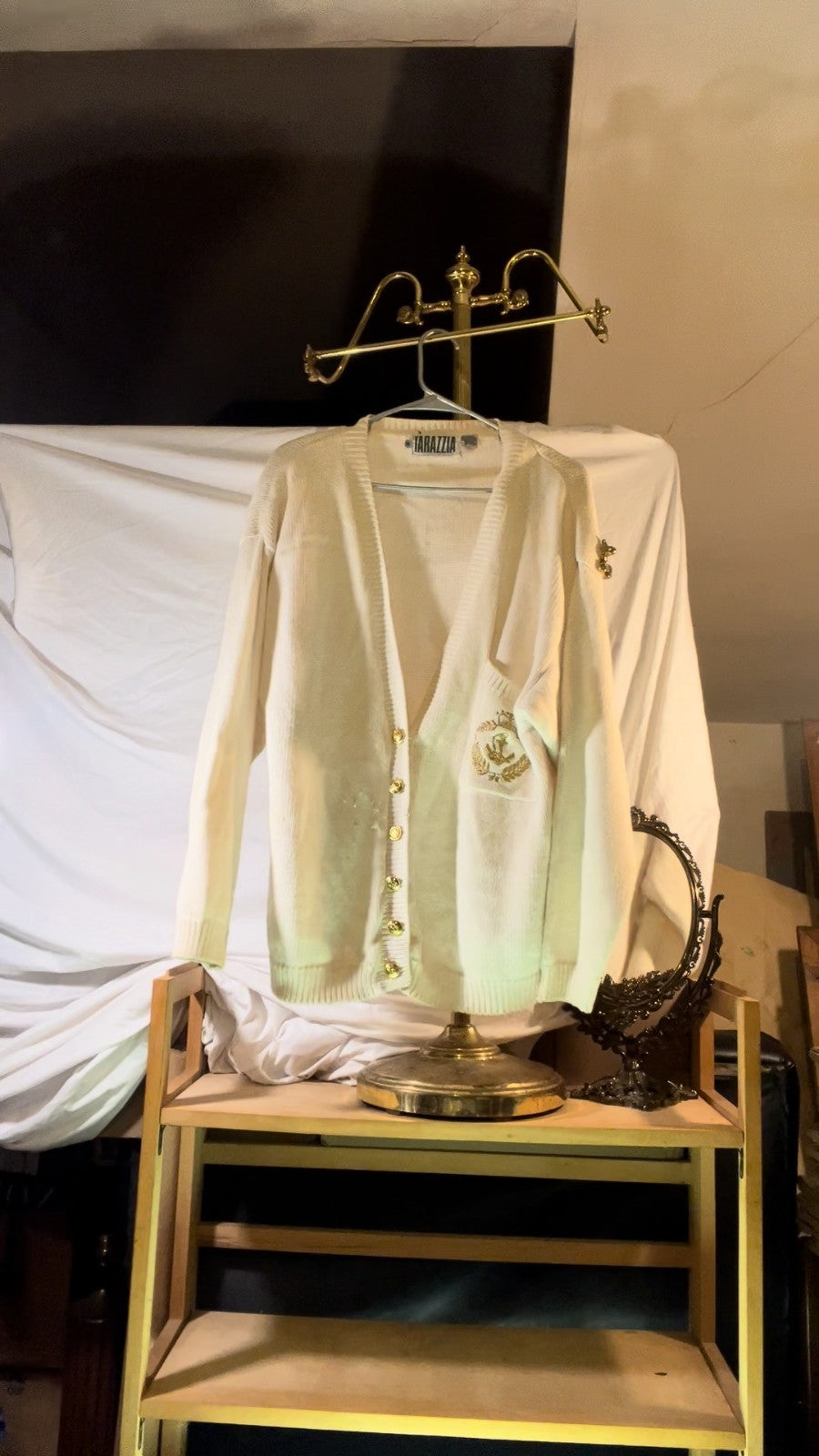 Vintage 80s Tarazzia Crest Cardigan Cream Gold Buttons Women’s M Hong Kong