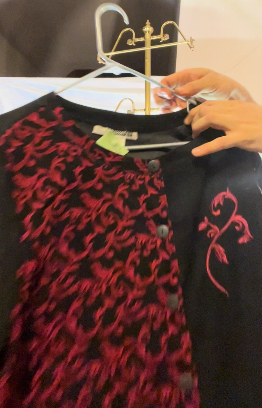 Vintage Y2K CM Shapes Asymmetrical Button Front Top Women’s 1X Black Red Flocked