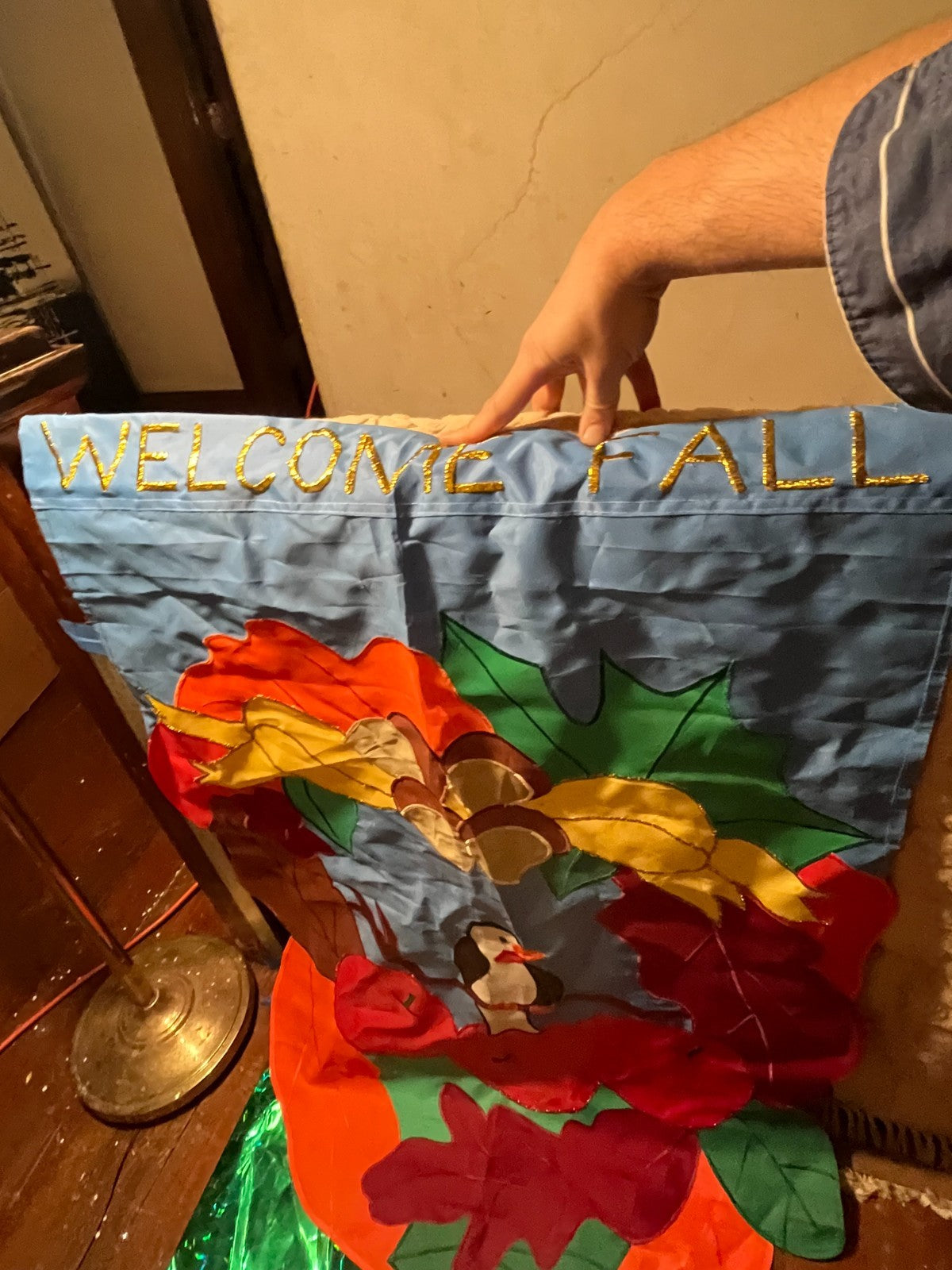 Welcome Fall House Flag with birds and wreath
