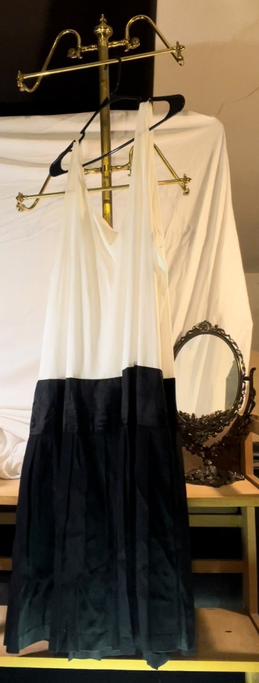Vintage Unbranded Colorblock Slip Dress White Black Pleated Stretch Drop Waist