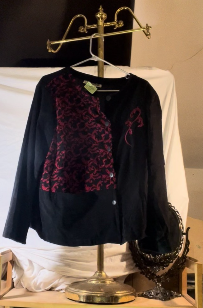 Vintage Y2K CM Shapes Asymmetrical Button Front Top Women’s 1X Black Red Flocked