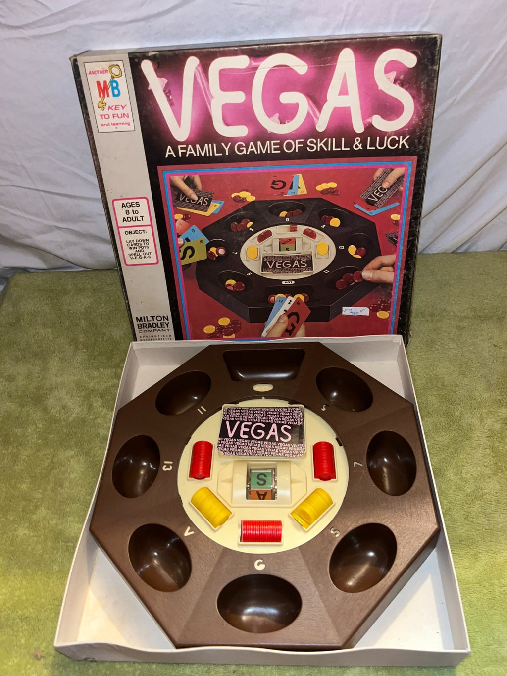 VINTAGE Milton Bradley VEGAS 'A Family Game Of Skill & Luck' 1973 Complete Fun!