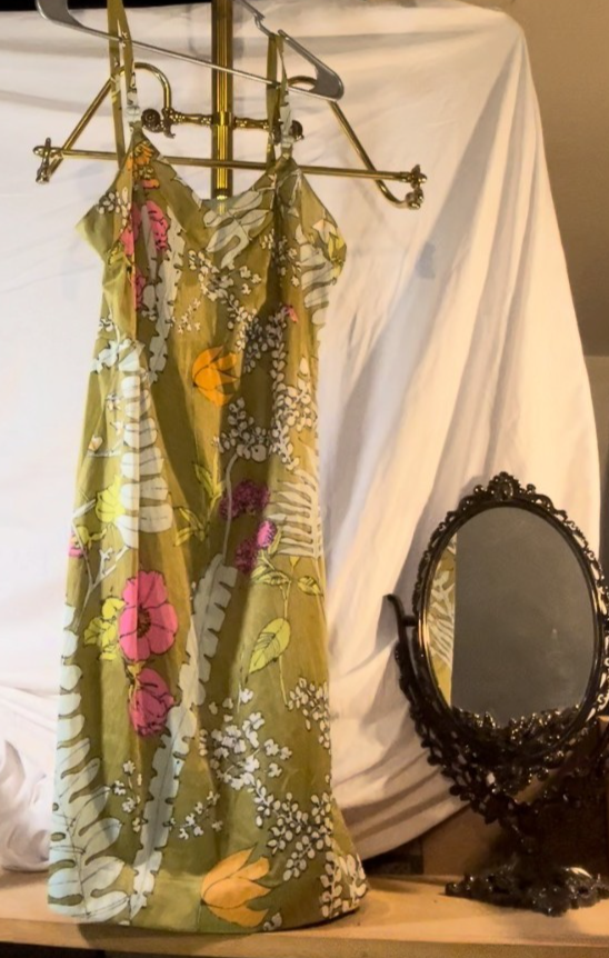 Vanity Fair  Avocado Green Floral 60s dress, See Photos For Measurements