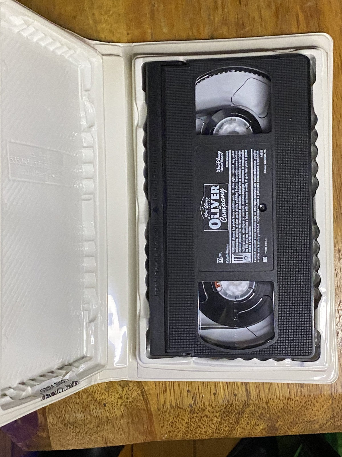 Walt Disney's Oliver and Company VHS