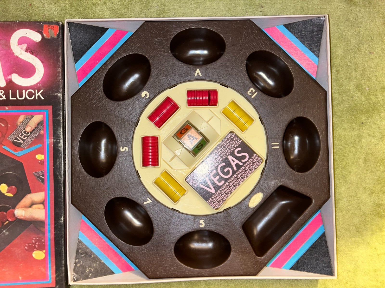 VINTAGE Milton Bradley VEGAS 'A Family Game Of Skill & Luck' 1973 Complete Fun!