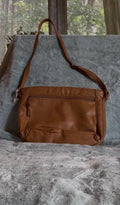 70s Vintage Tan Leather Purse