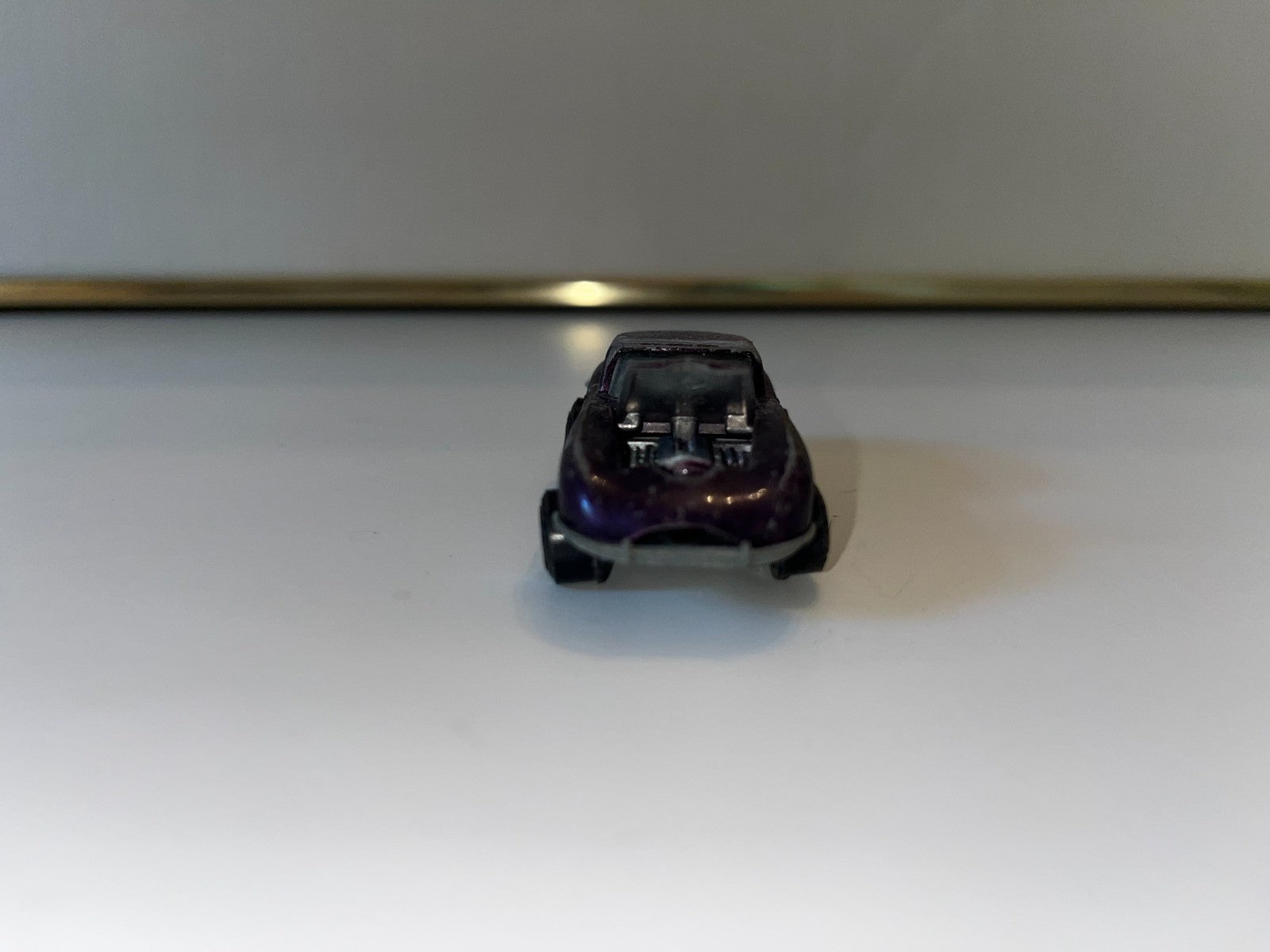 Johnny Lightning Topper Redline JAGUAR XKE Purple White Interior Very Nice !!
