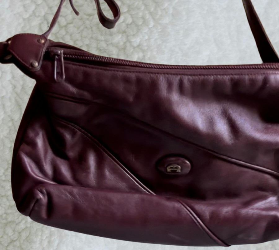 Vintage Burgundy Leather Top‑Handle Handbag — Structured w/ Decorative emblem