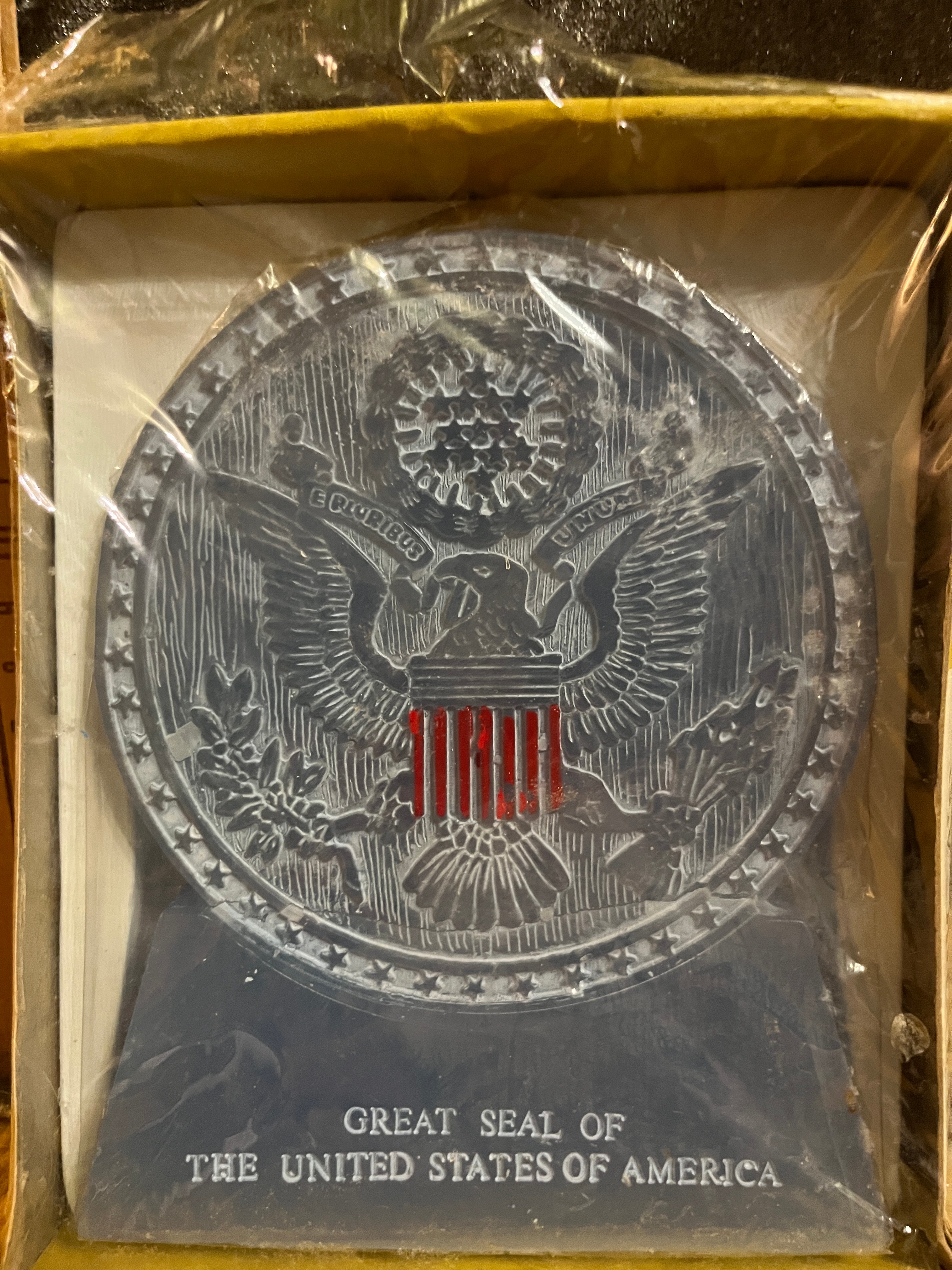 Vintage 1970s America's Heritage Great Seal of the United States Wax Candle - In Original Box New Old Stock pf