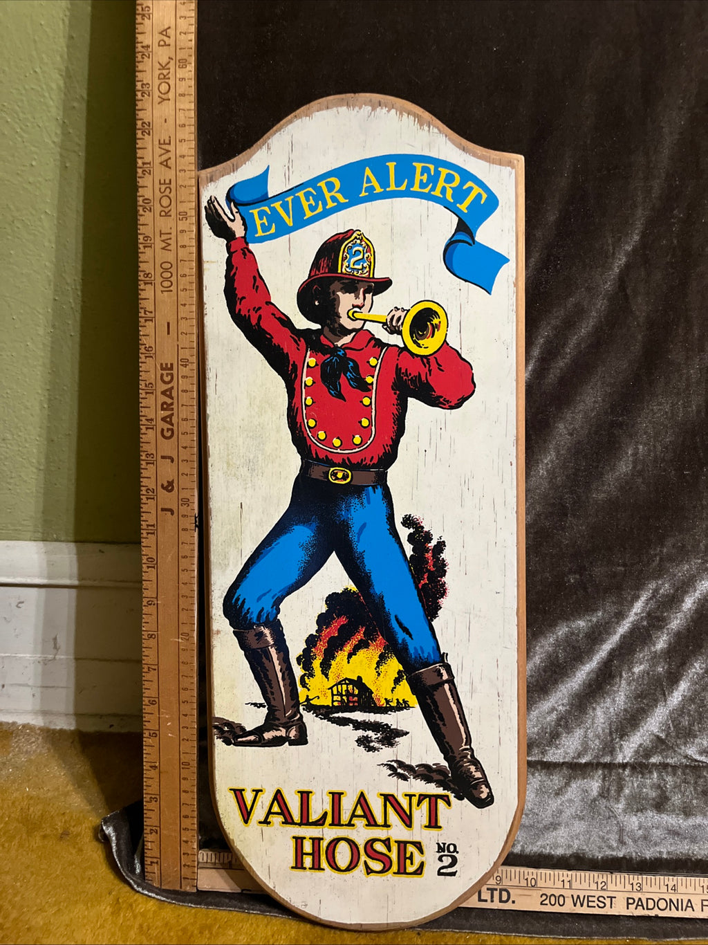 Vintage Yorkraft Wooden Firefighter Plaque – "Ever Alert" / "Valiant Hose No. 2" pf