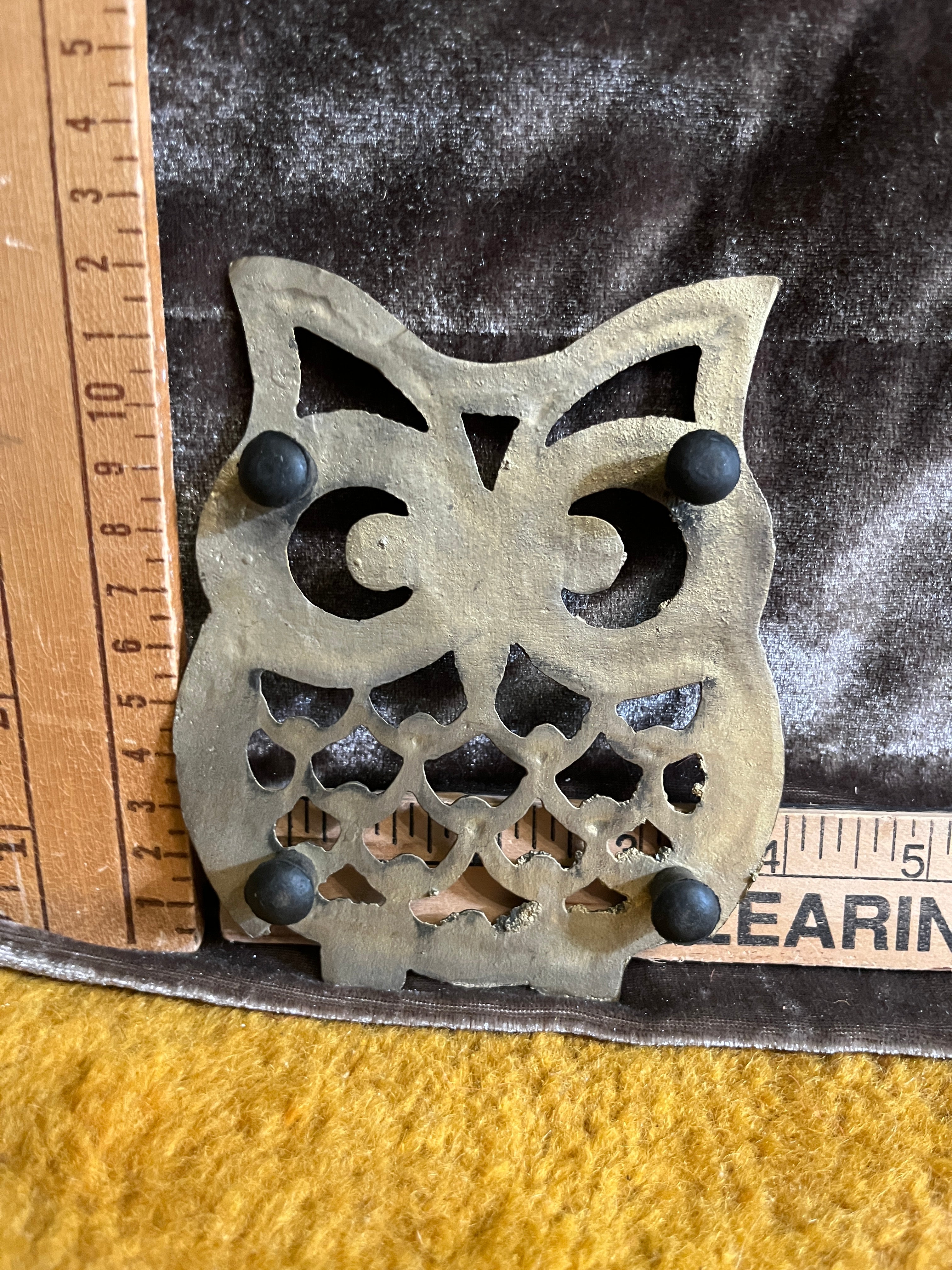 Vintage Solid Brass Owl Trivet – 5" x 4" Mid-Century Boho Kitchen Hot Plate pf