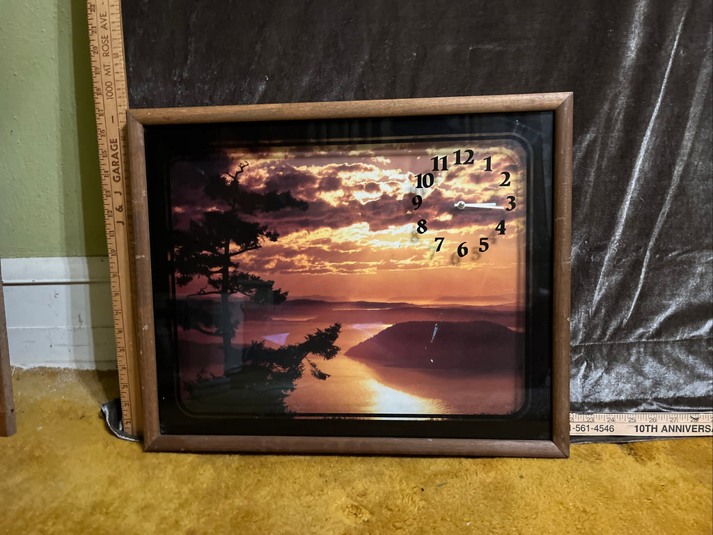 Vintage 1970s Intercraft Sunset Shadowbox Wall Clock (Working) 16x20 pf