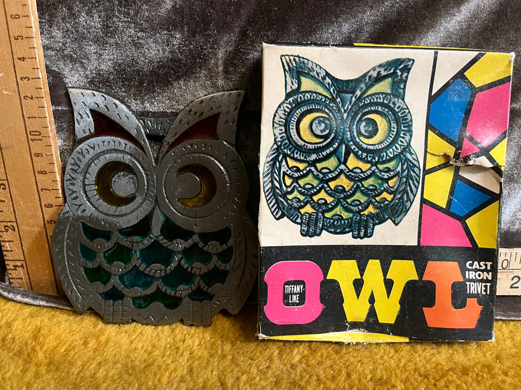 DEADSTOCK Vintage 1973 "Tiffany-Style" Cast Iron Owl Trivet – UNOPENED in Original Box! Pf