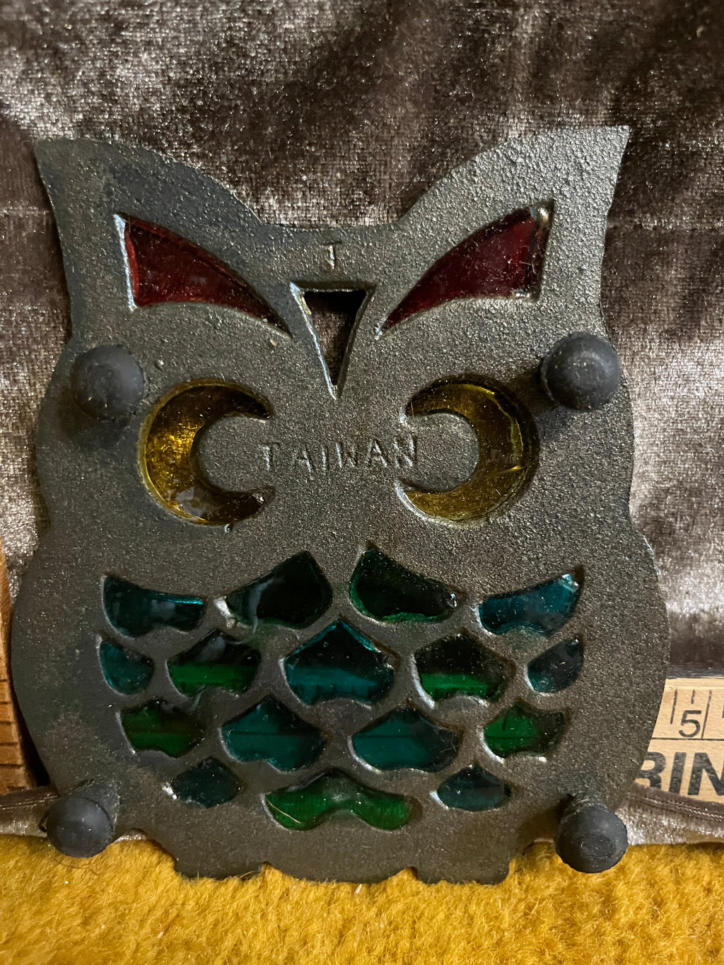 DEADSTOCK Vintage 1973 "Tiffany-Style" Cast Iron Owl Trivet – UNOPENED in Original Box! Pf