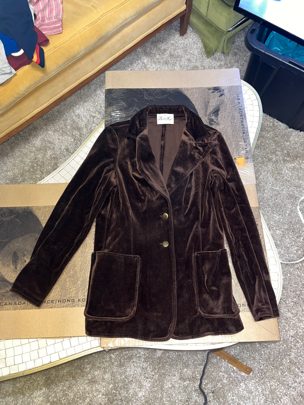 1970s butte knit brown velour two piece suit made in USA union made zz