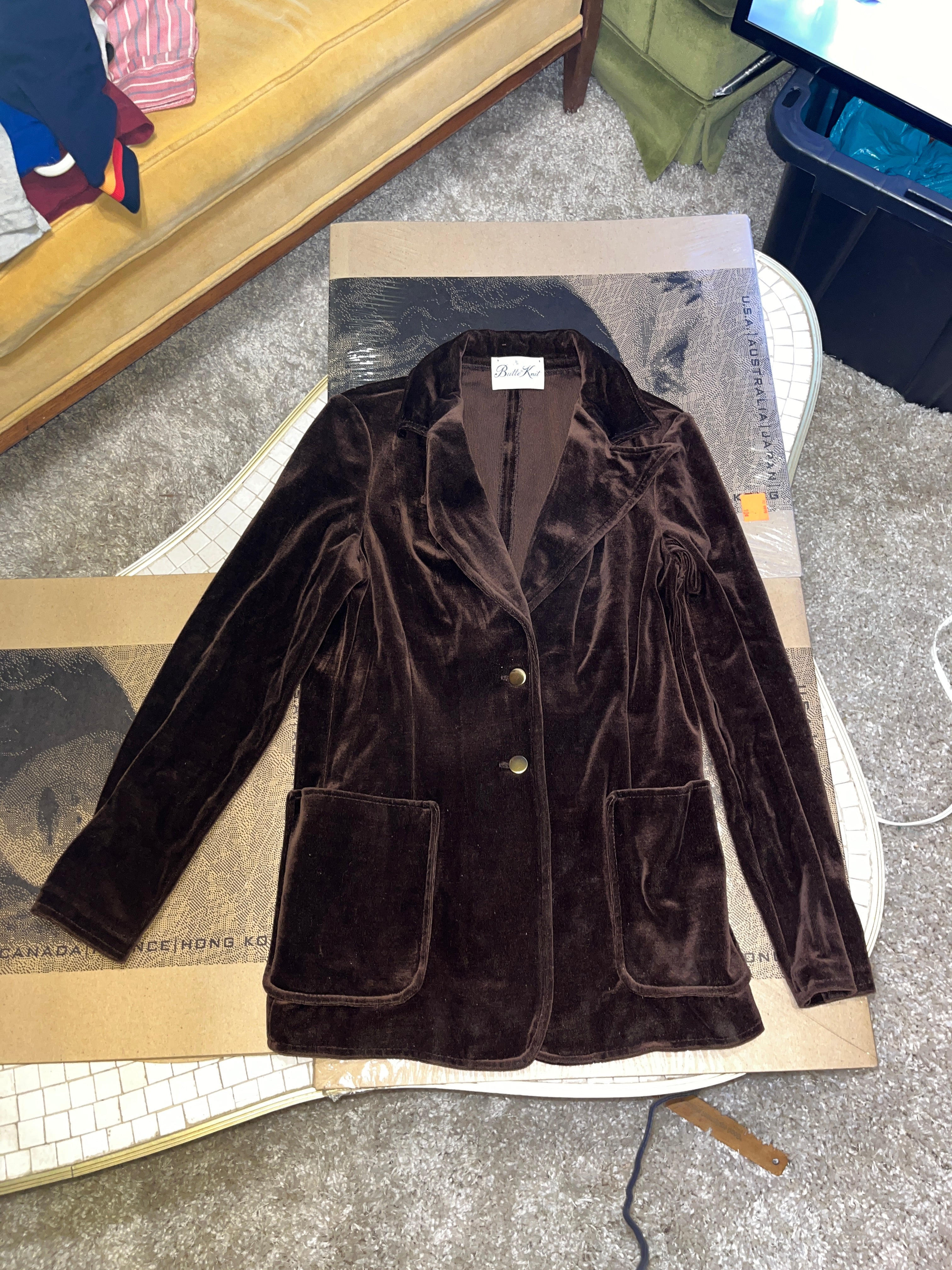 1970s butte knit brown velour two piece suit made in USA union made zz